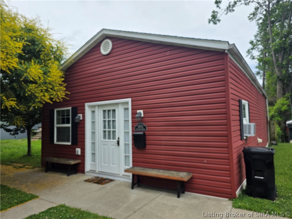 1041 W Main Street — photo