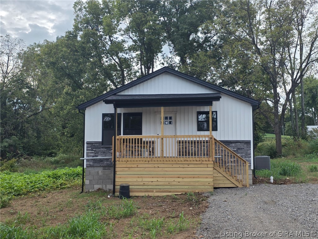 807 Sandy Circle — photo