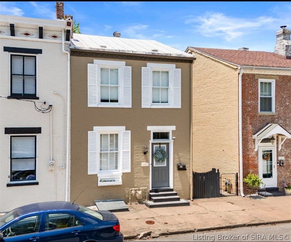 605 Walnut Street — photo