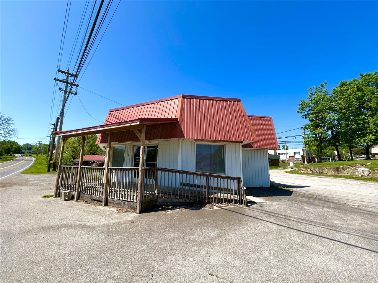 1137 Old Glasgow Road — photo