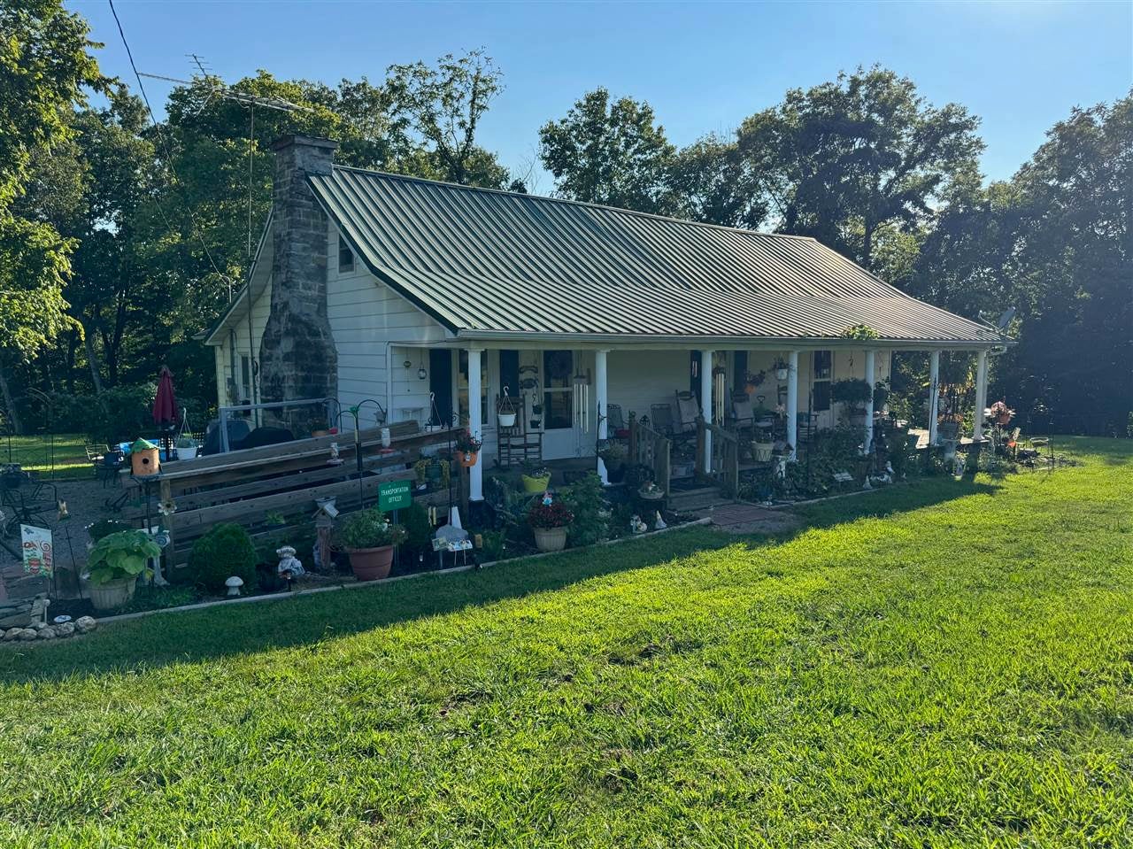5321 Judio Road — photo