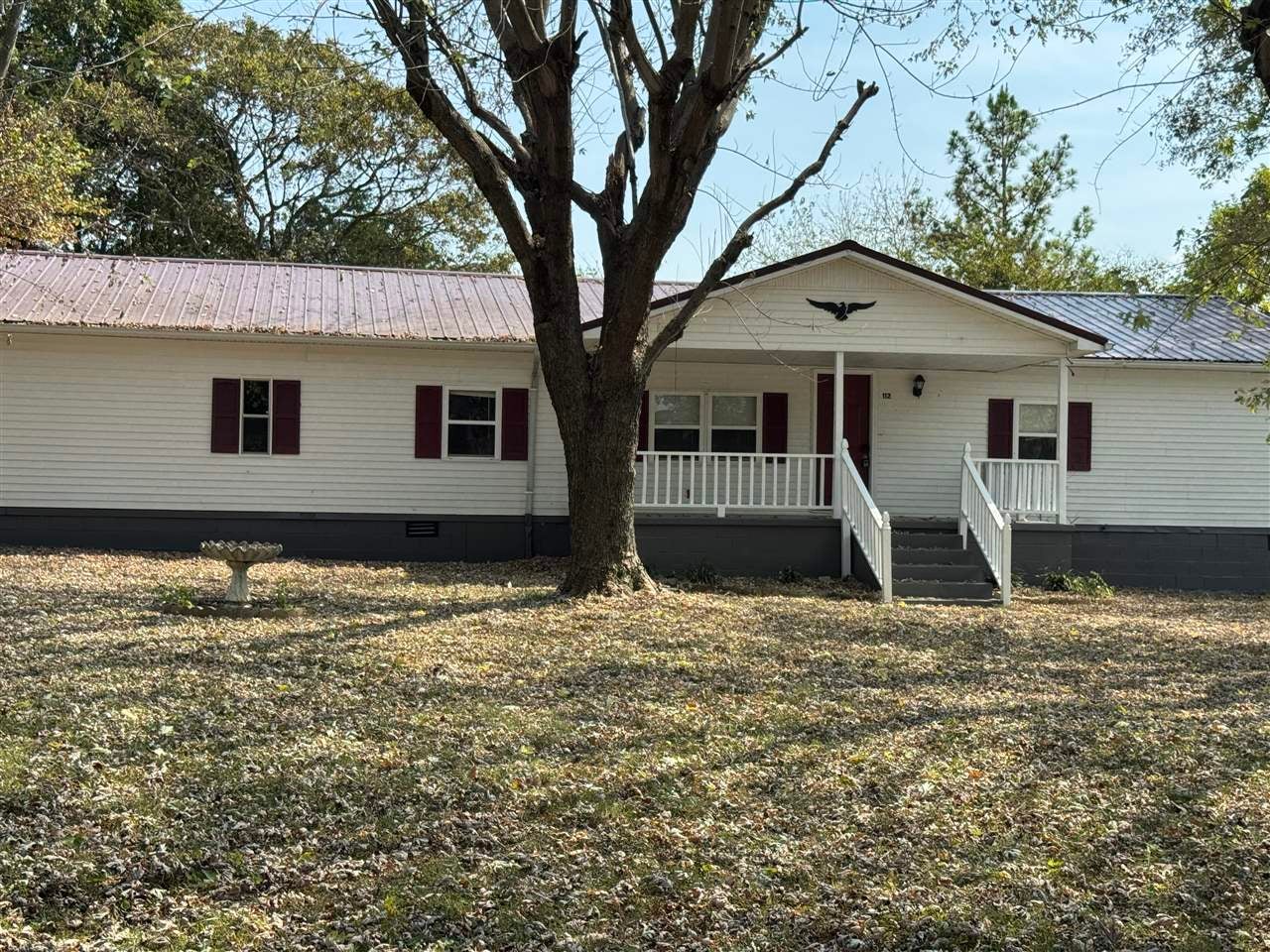 112 Hunters Circle — photo