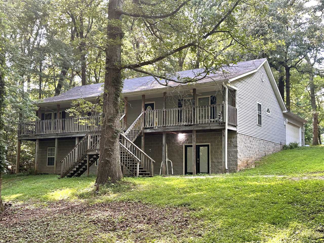 781 Hunts Lane — photo