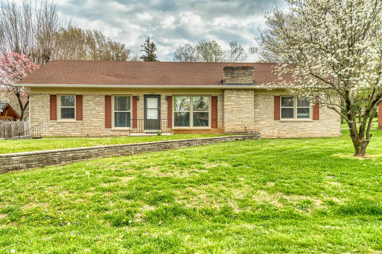 707 Peveler Drive — photo