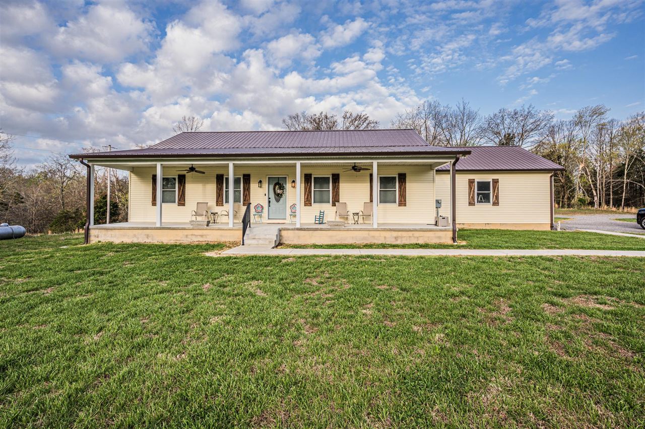 1361 Walkers Chapel Road — photo