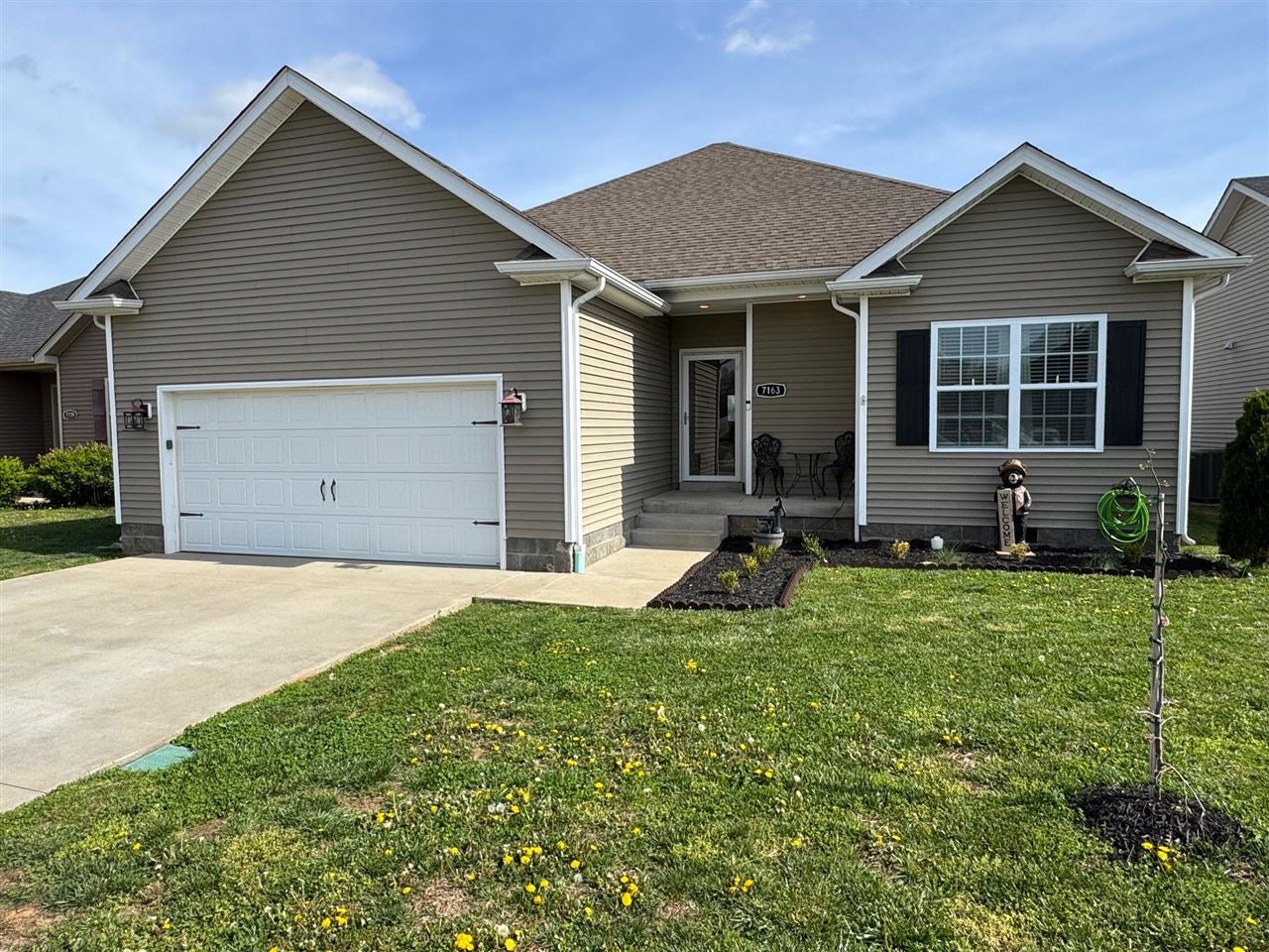 7163 Seagraves Court — photo