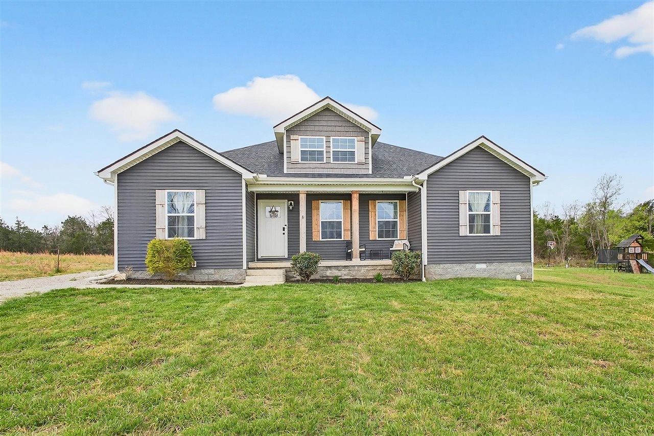 506 Hunters Circle — photo