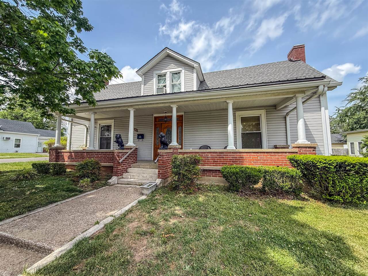 344 W Cedar Street — photo