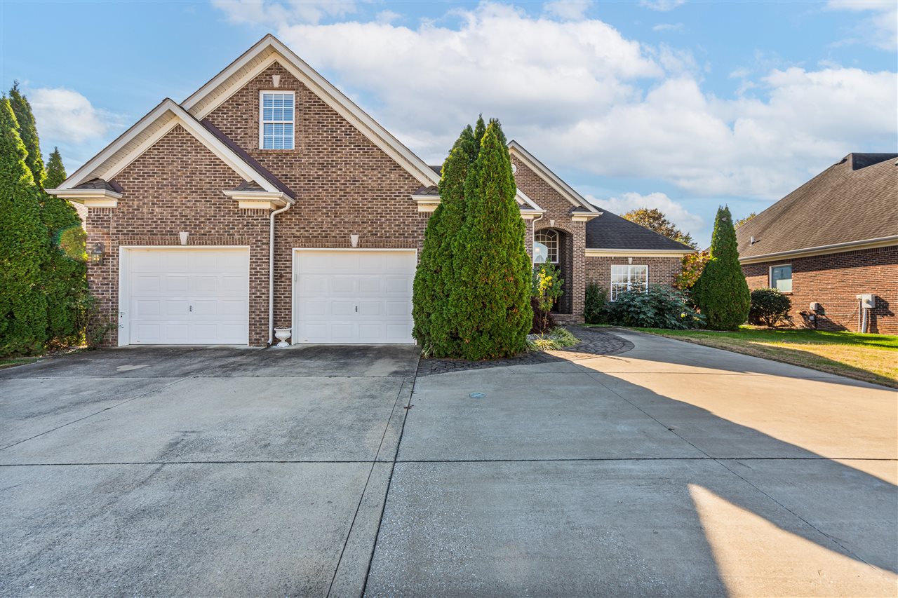 2517 Bedford Court — photo