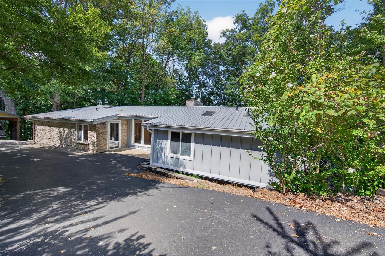1018 Comanche Circle — photo