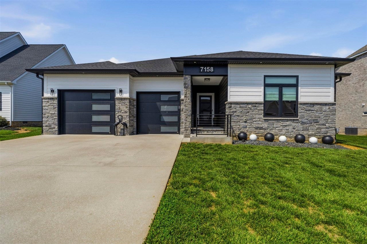 7158 Hilliard Circle — photo