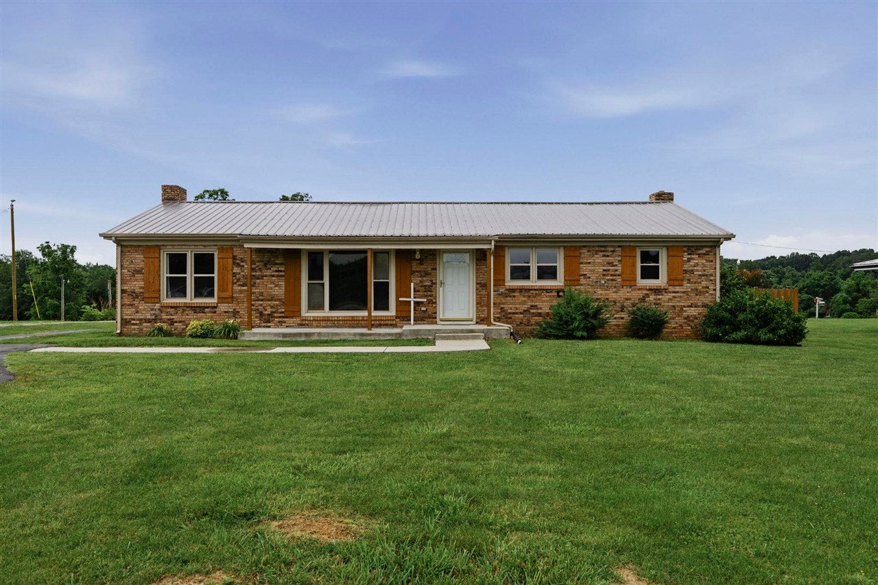 215 Temple Hill Road — photo