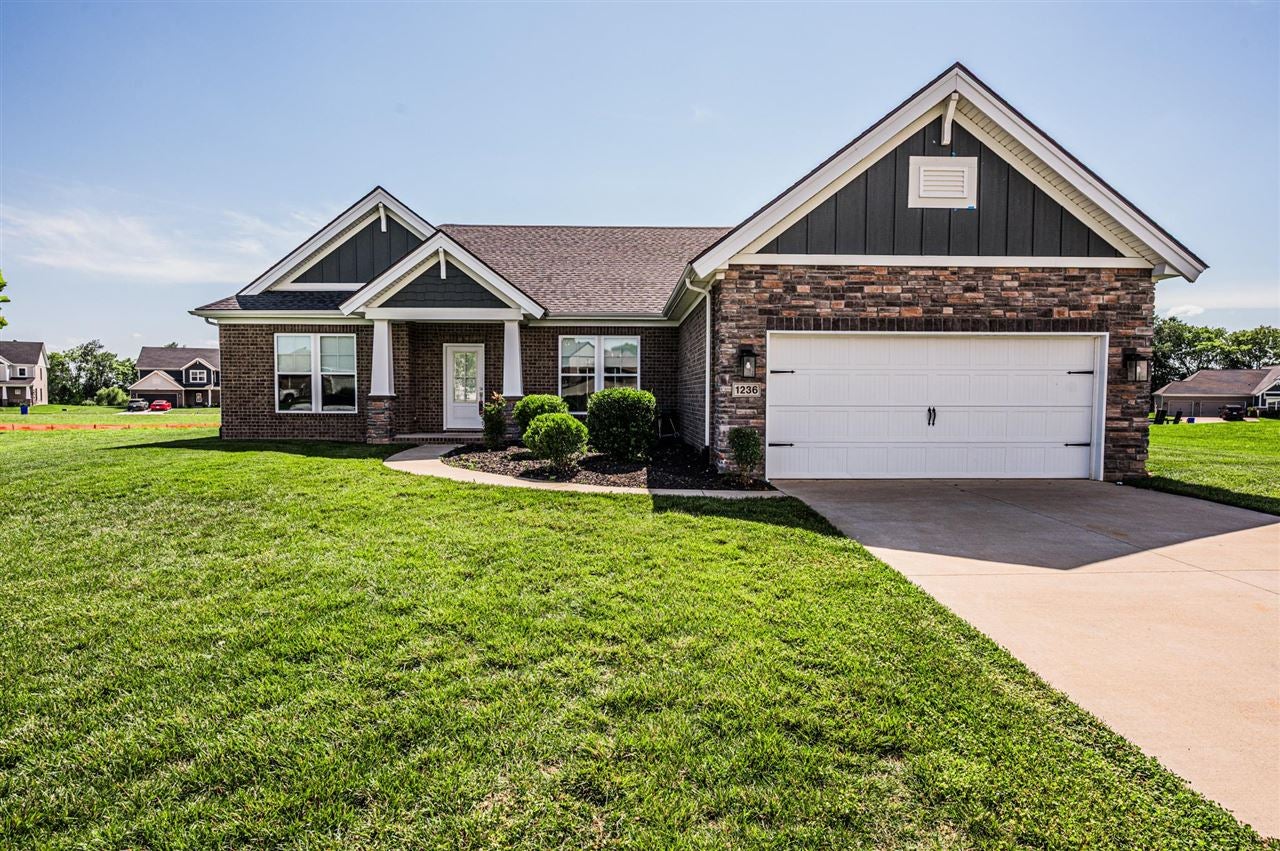 1236 Saddlebred Lane — photo