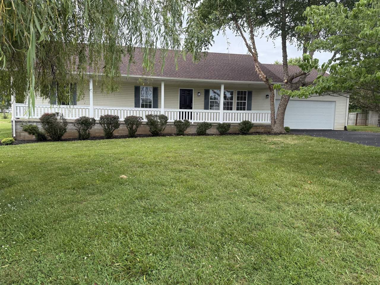 158 Pembroke Court — photo