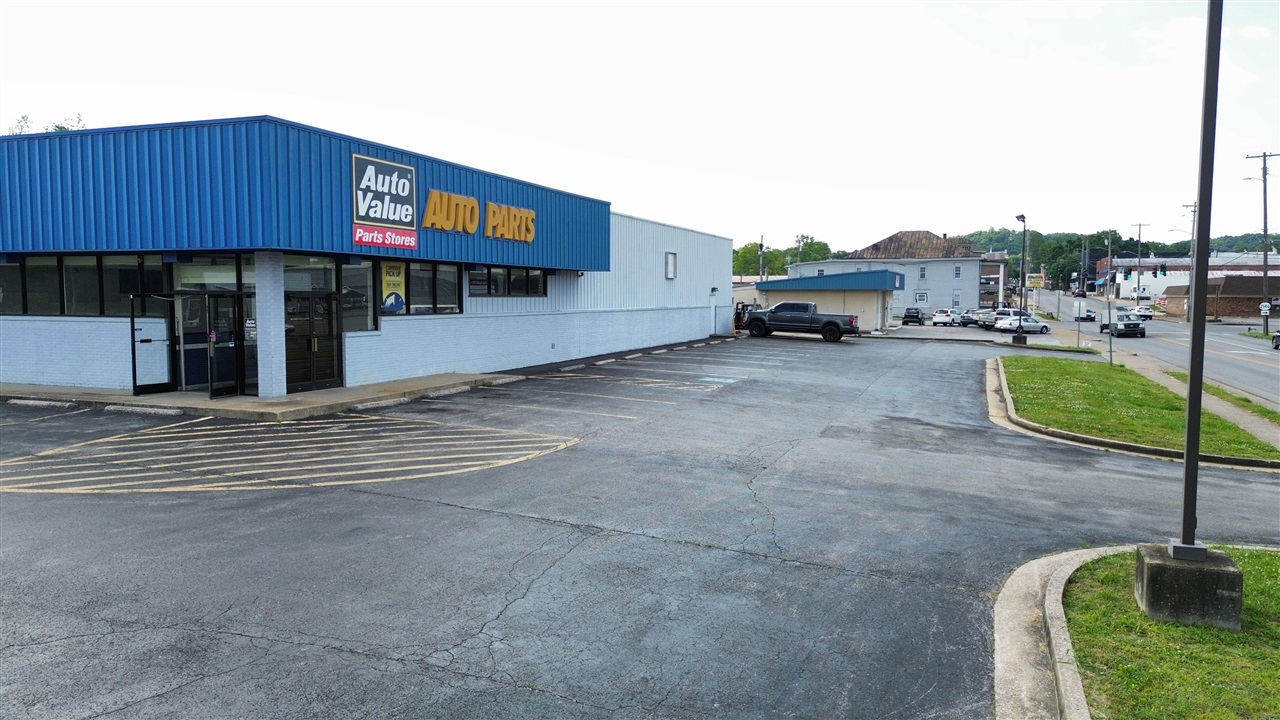 320 N Main Street — photo