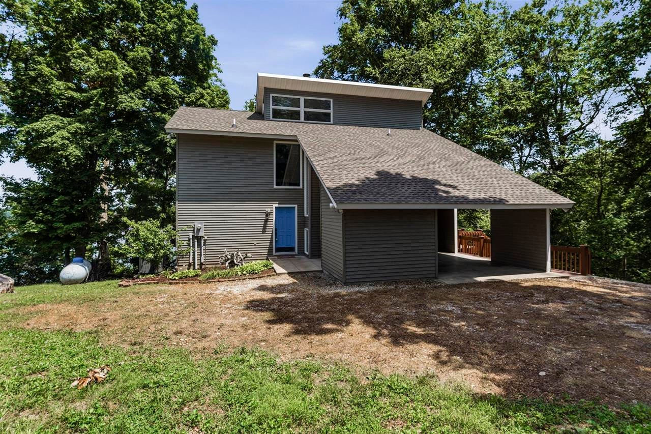 93 Lakeview Drive — photo