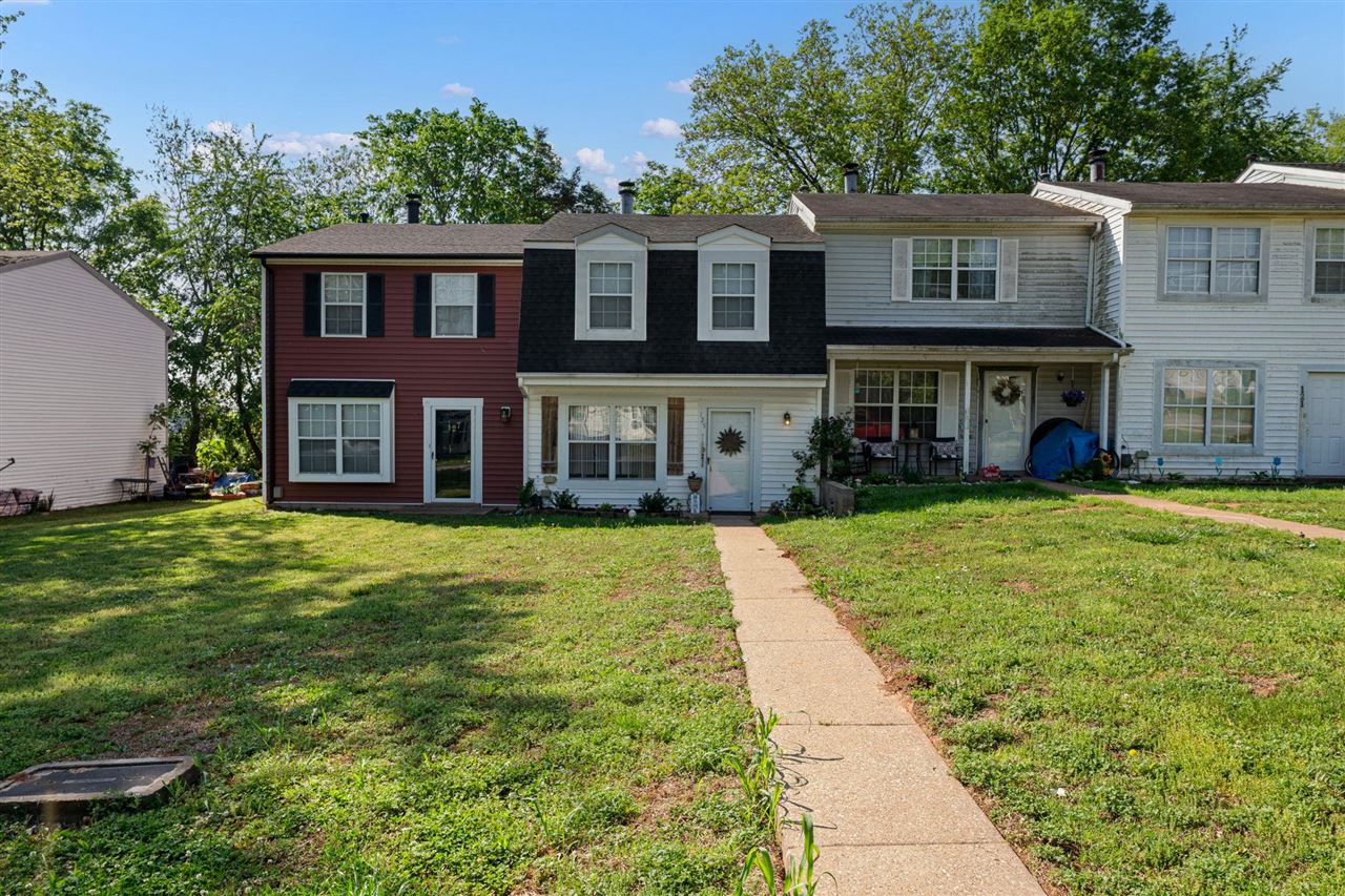 125 Pebble Court — photo