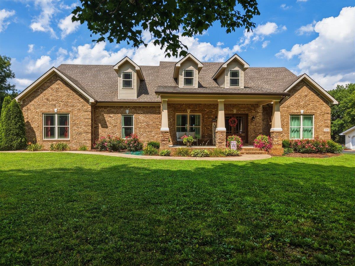 378 Hickory Heights Court — photo