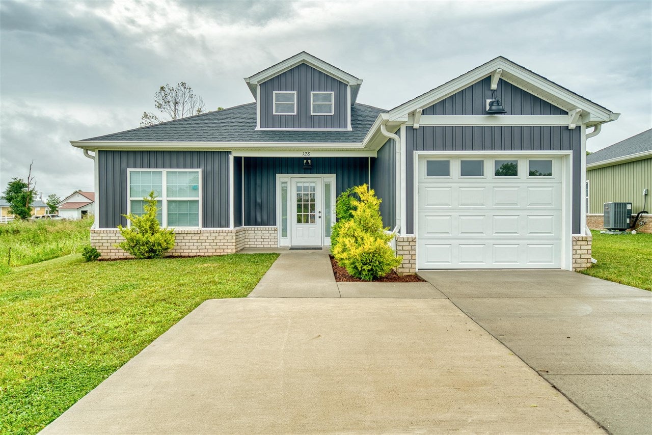 128 Doe Drive — photo