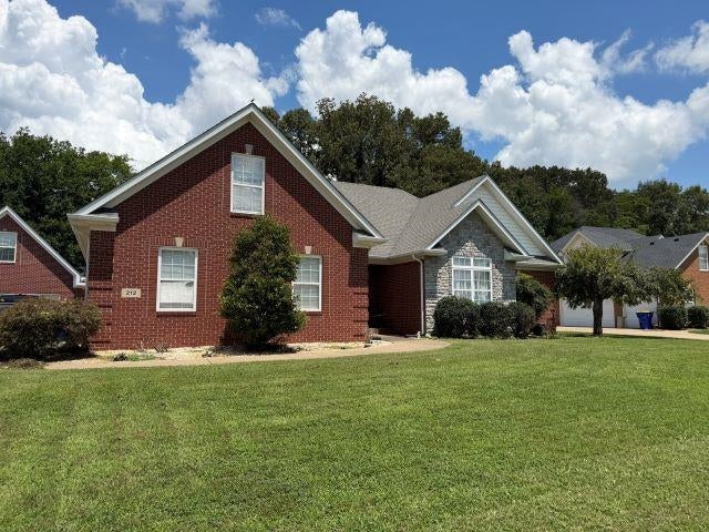 212 Oak Ridge Way — photo