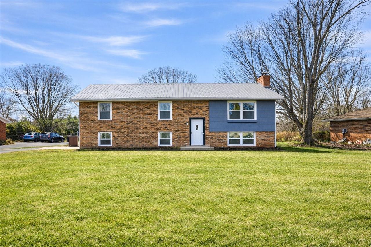 1718 Erin Way — photo
