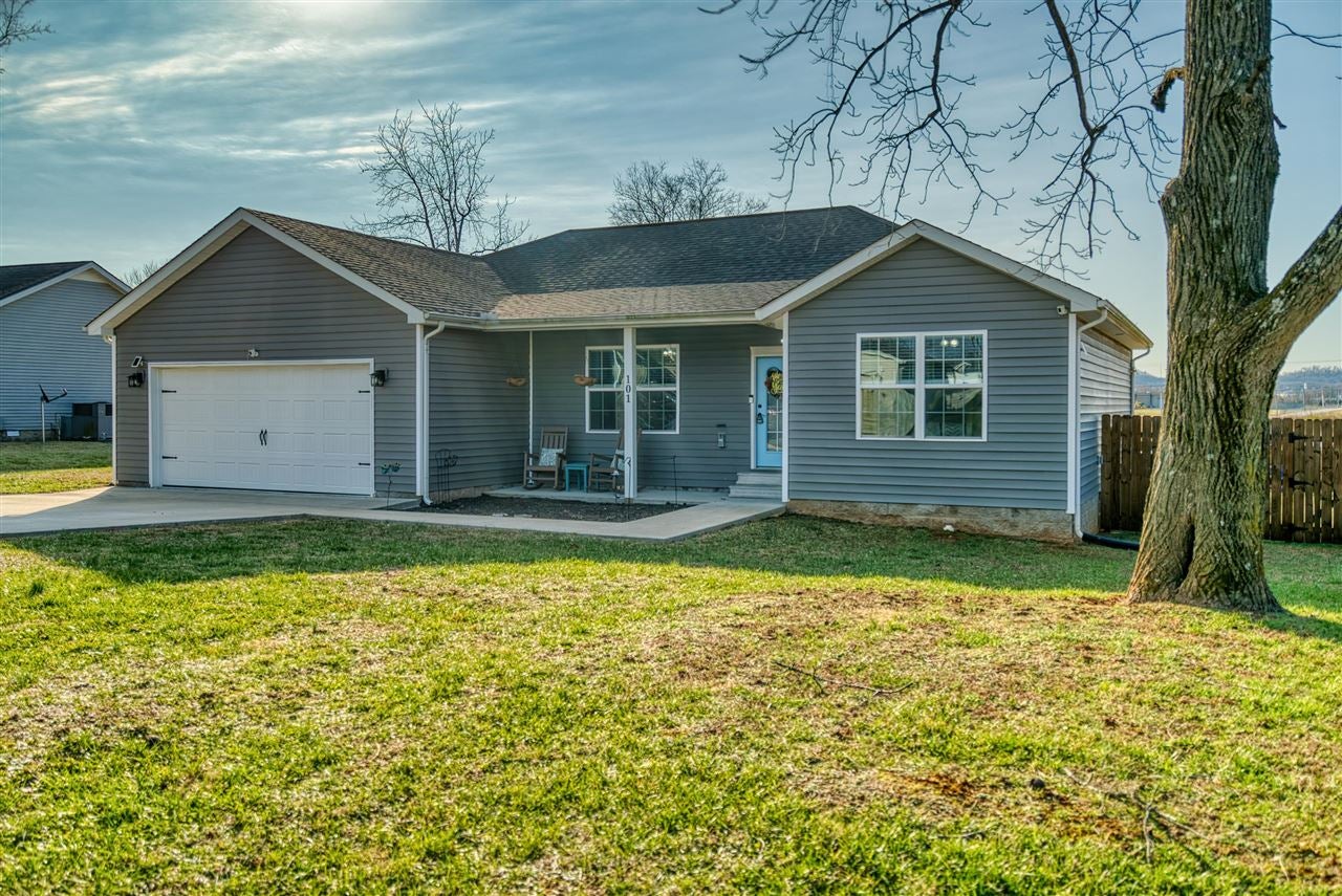101 Creekwood Drive — photo