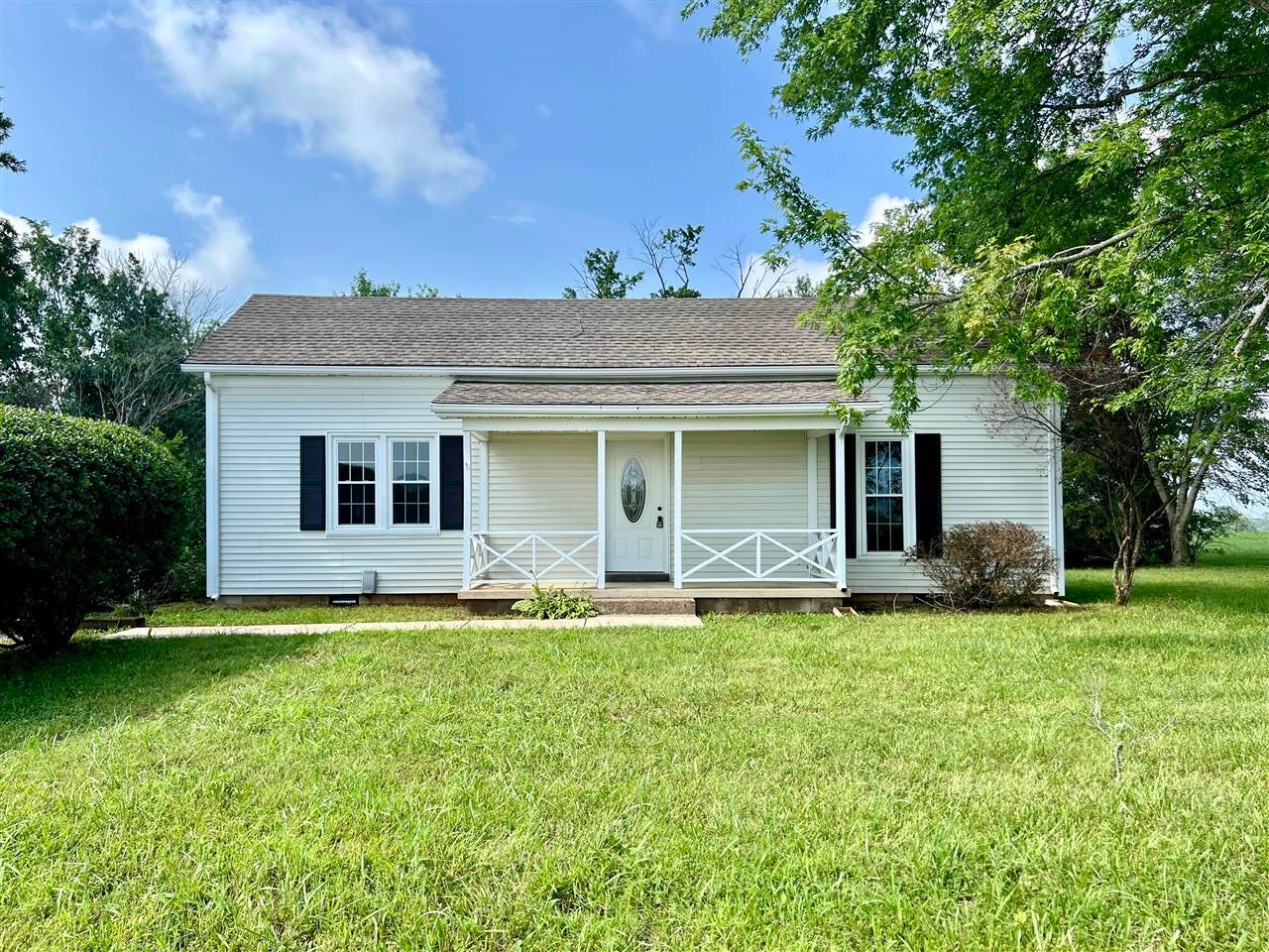 1525 Reeder School Road — photo