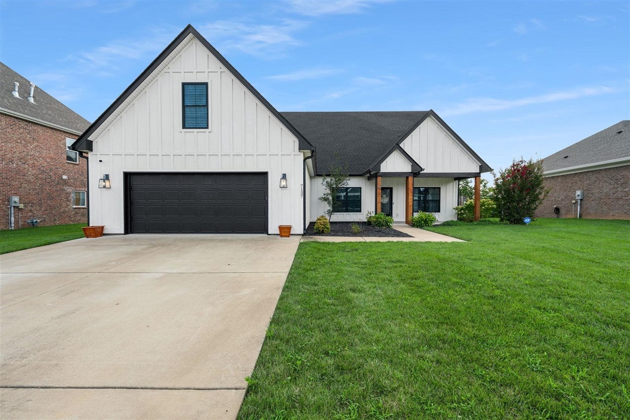 7137 Hilliard Circle — photo
