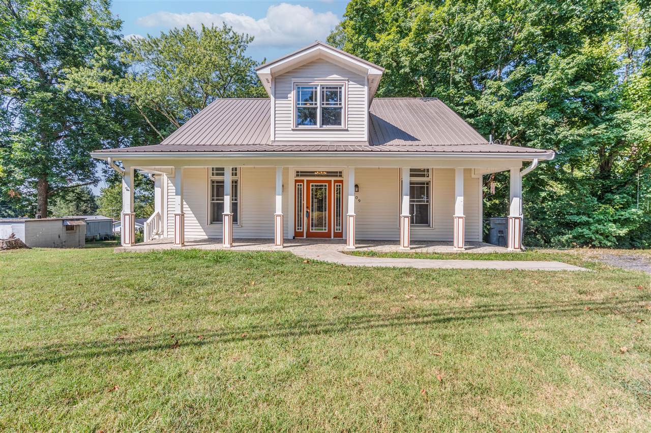 209 N Bedelia Street — photo