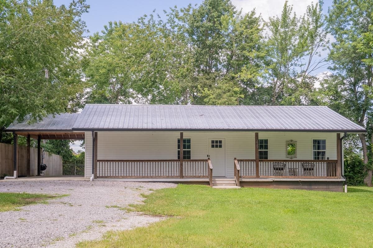 146 Groves Lane — photo