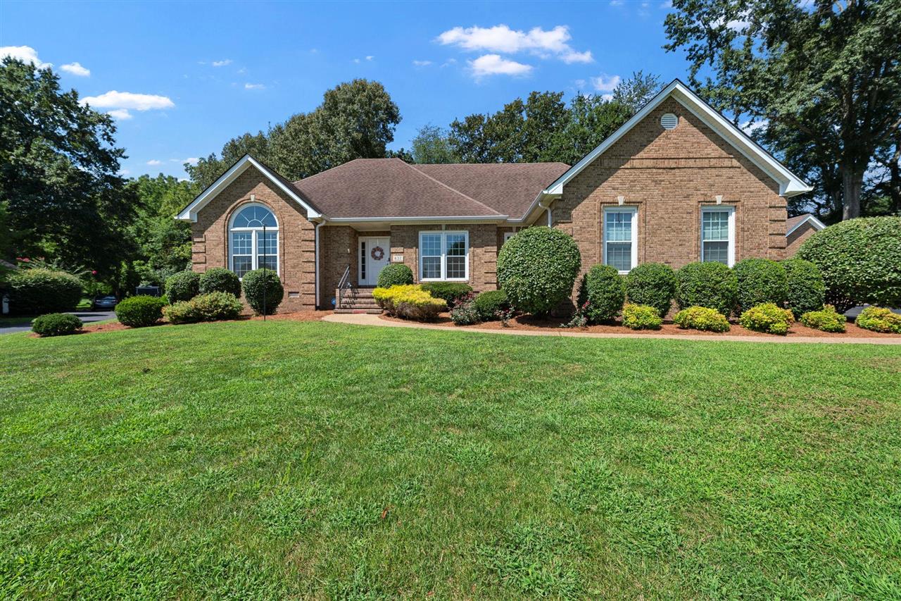 637 Willow Bend Circle — photo
