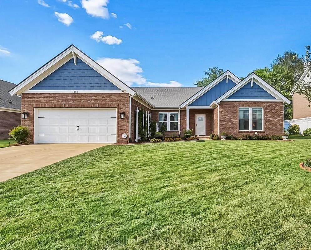 1215 Yorktown Lane — photo