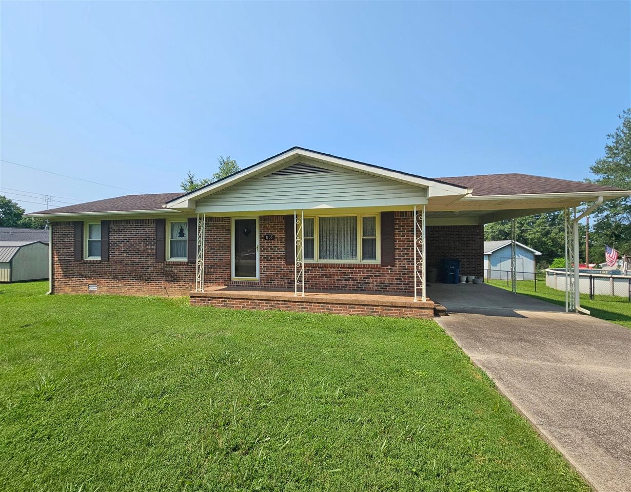 1105 Burgess Street — photo