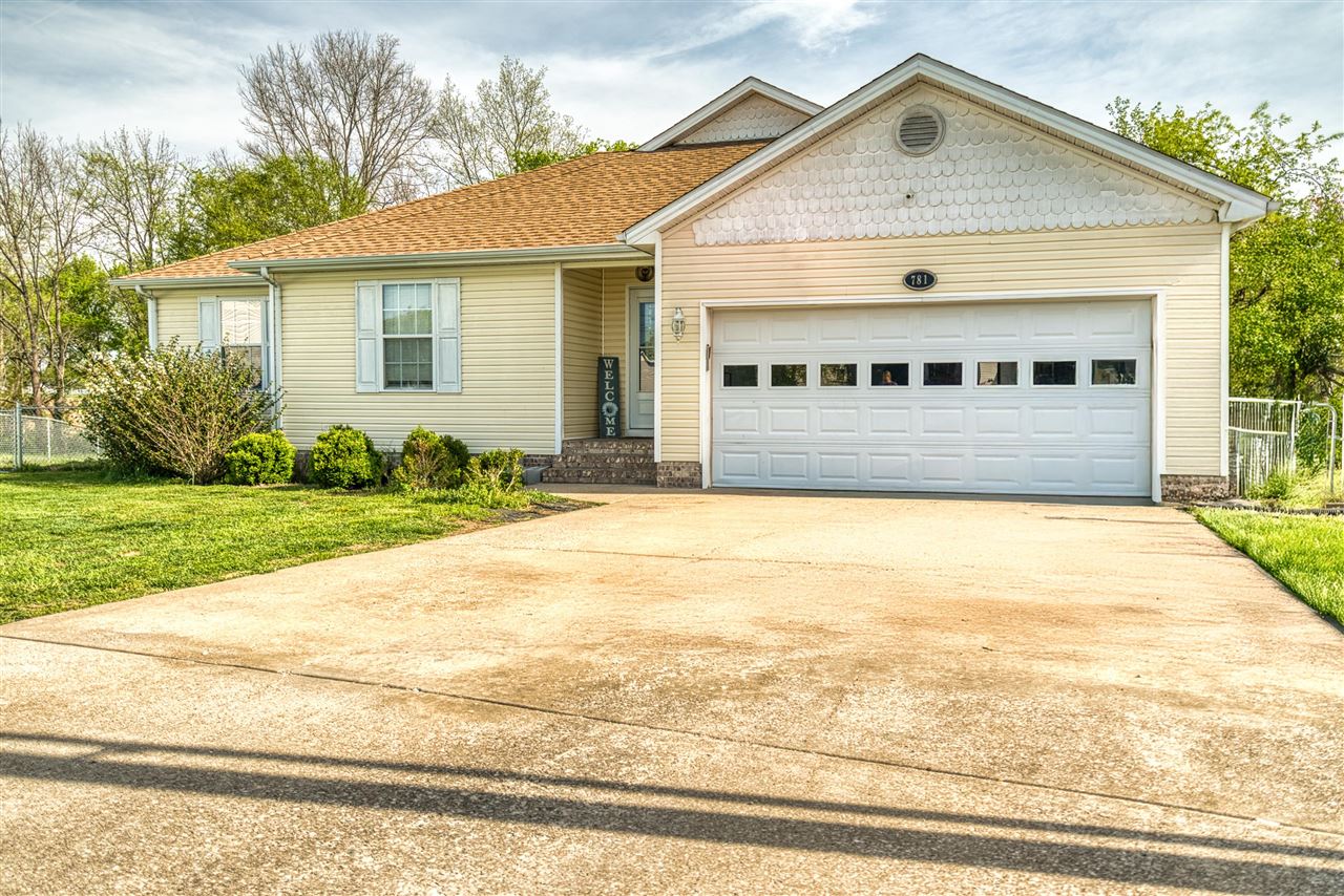 781 Claw Court — photo