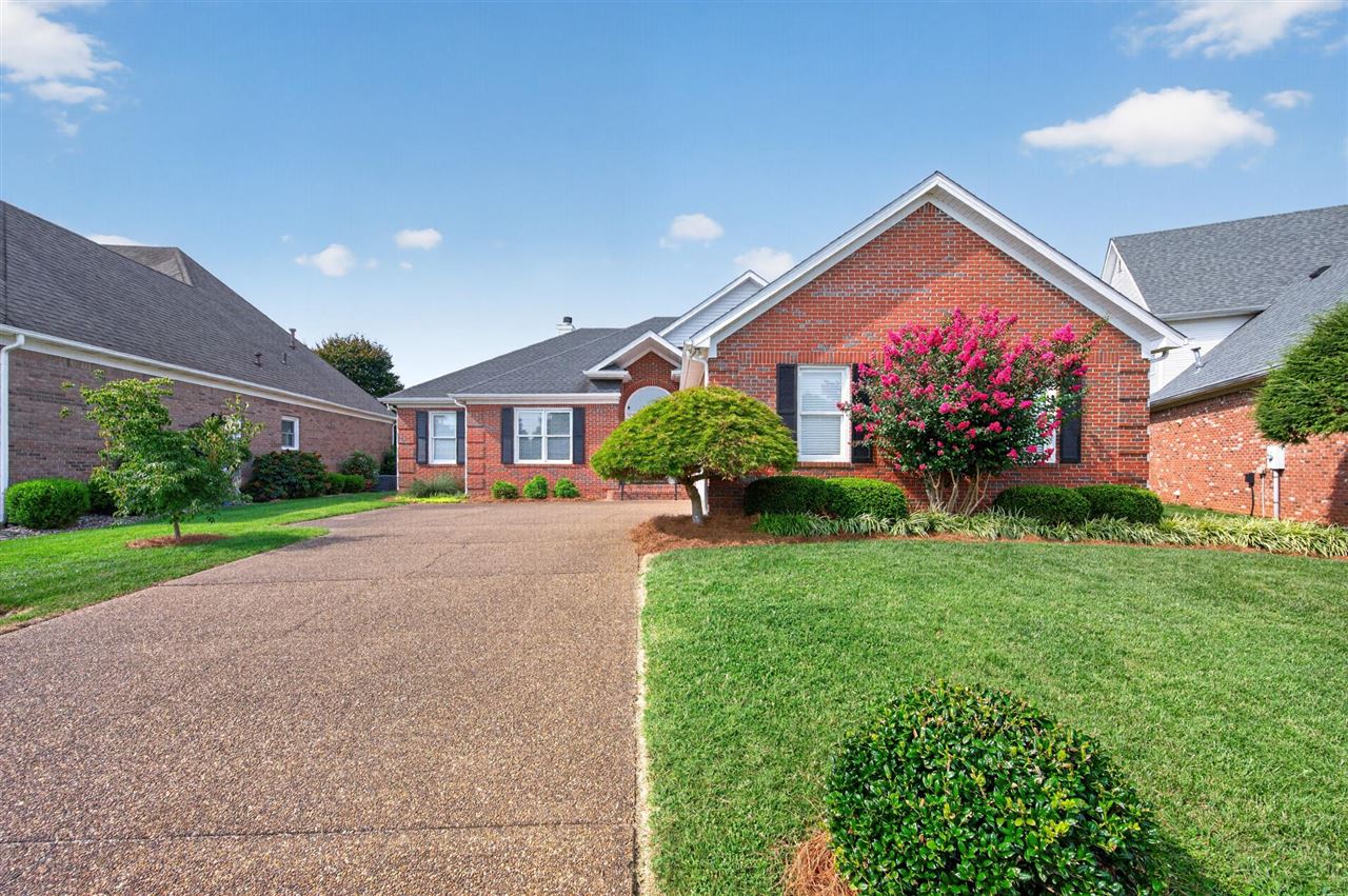 1092 St Andrews Circle — photo