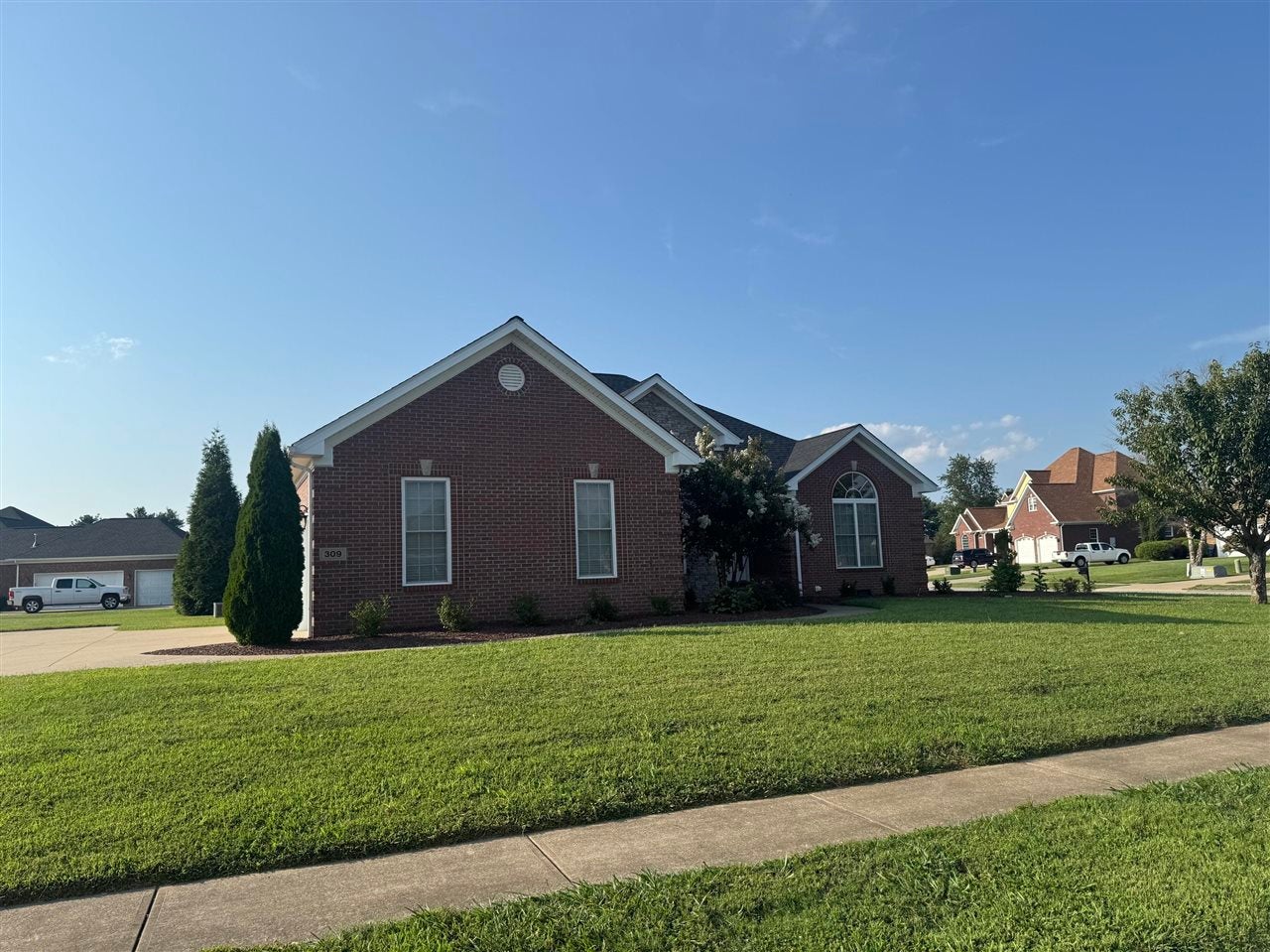309 Eureka Way — photo