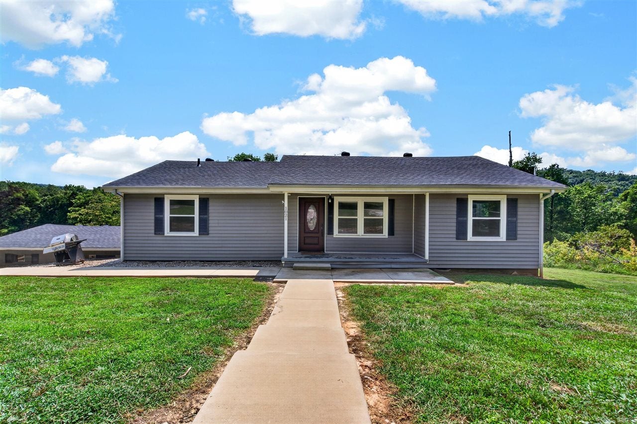 1021 N Campbell Road — photo