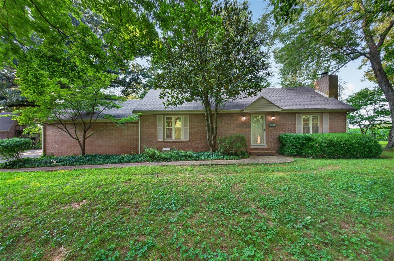 574 Cleveland Drive — photo