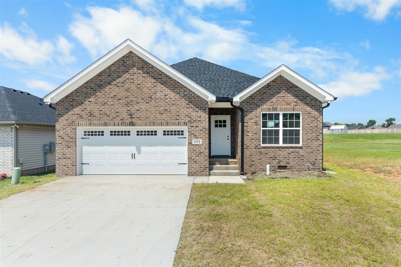 1172 Shallowford Street — photo