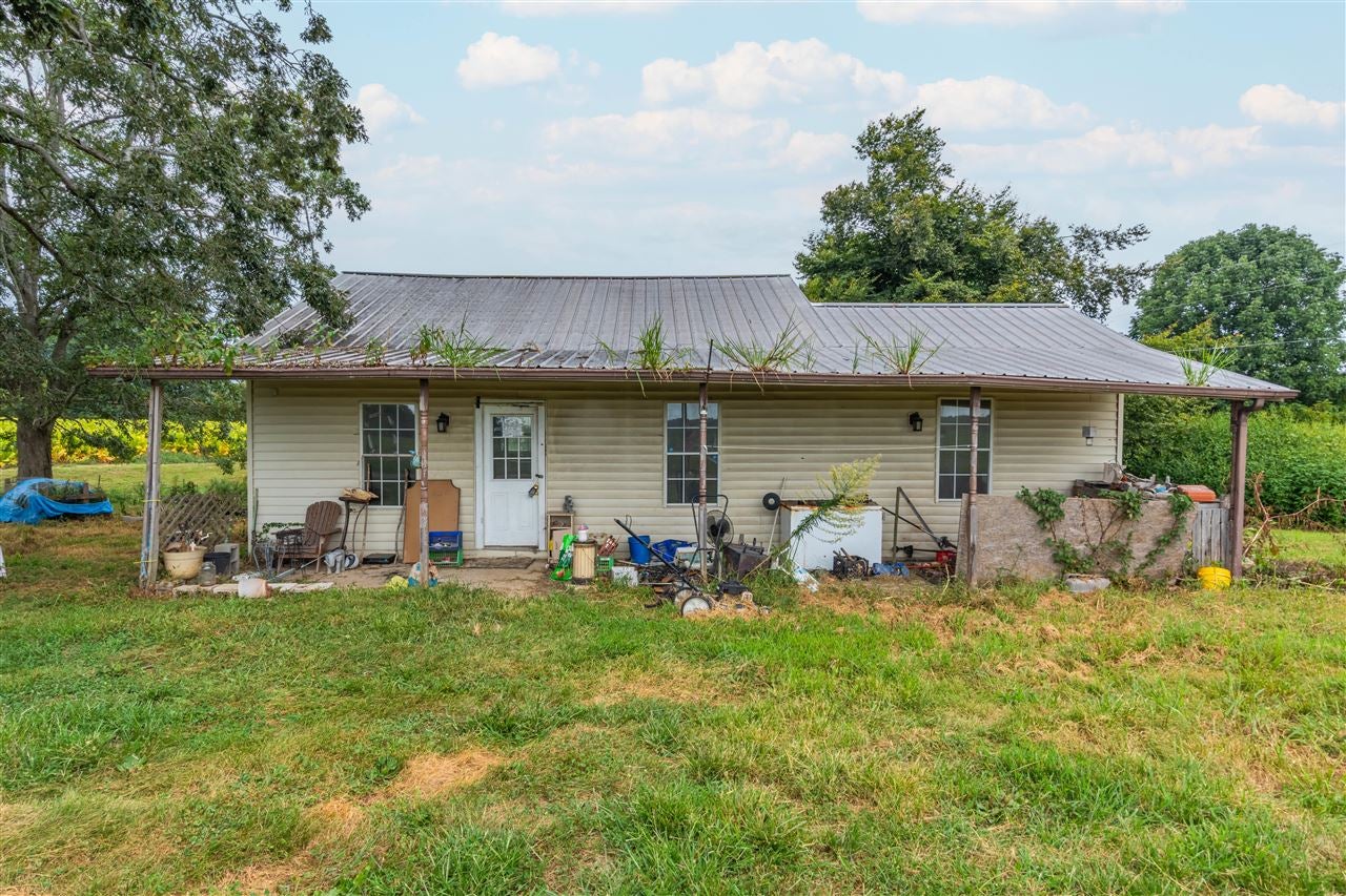 520 Tracy Road — photo