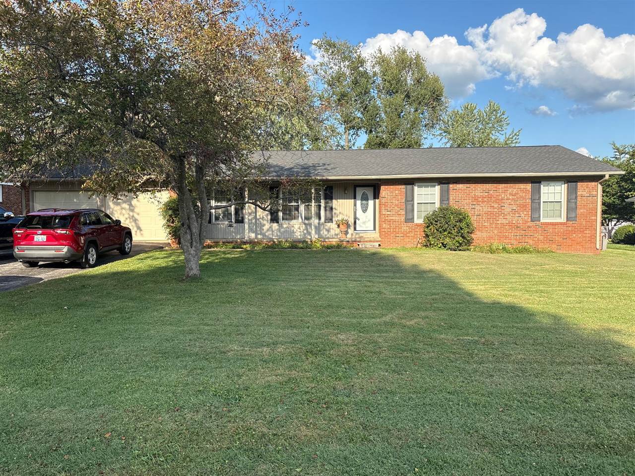 2412 Bluegrass Drive — photo