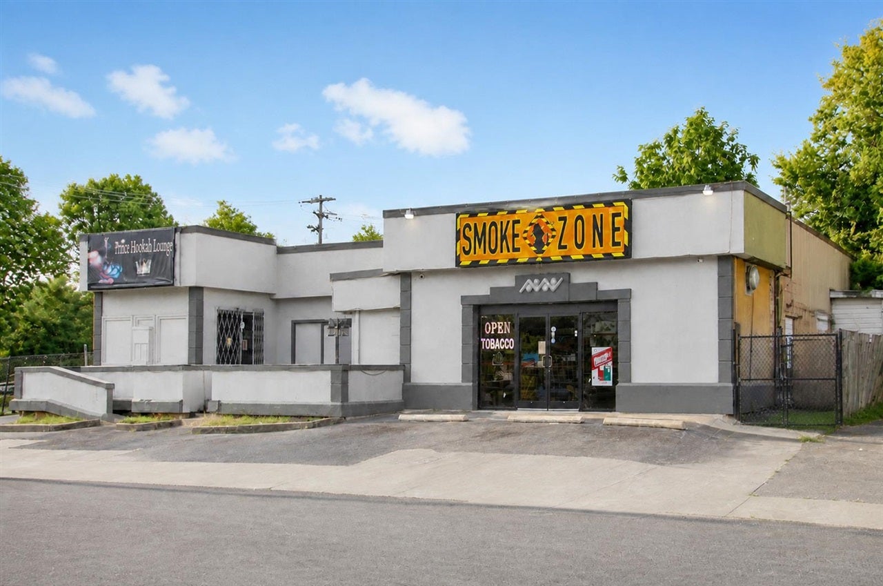 116 Bookstore Way — photo