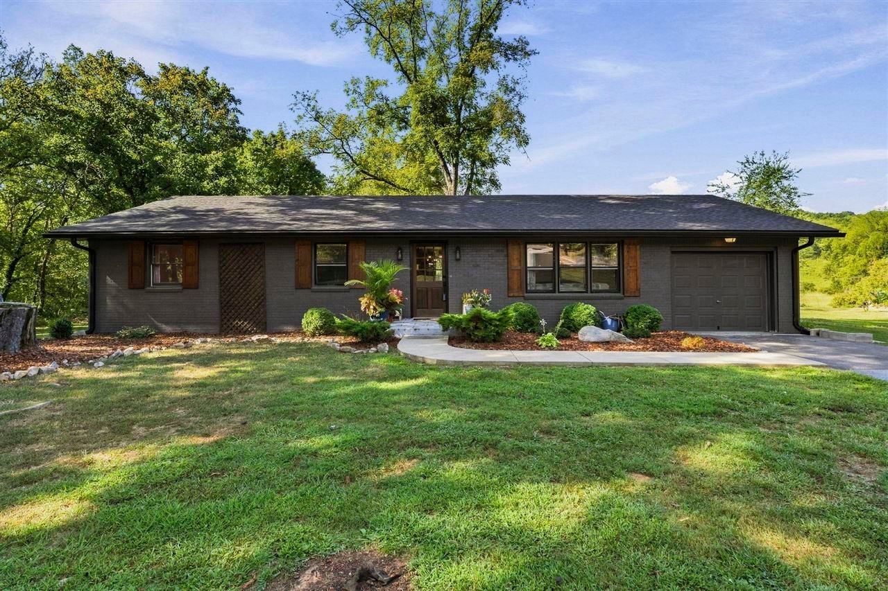 8327 Morgantown Road — photo