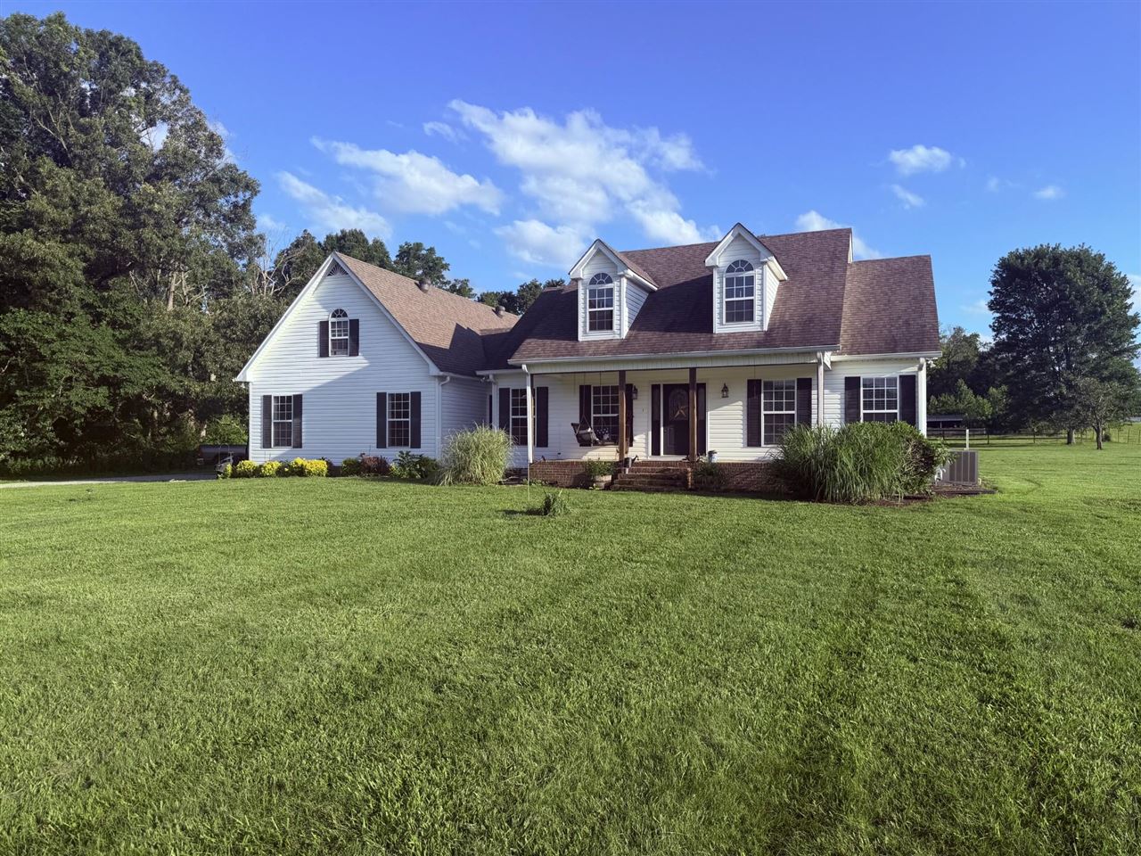 1056 N Sumner Road, Portland, TN 37148