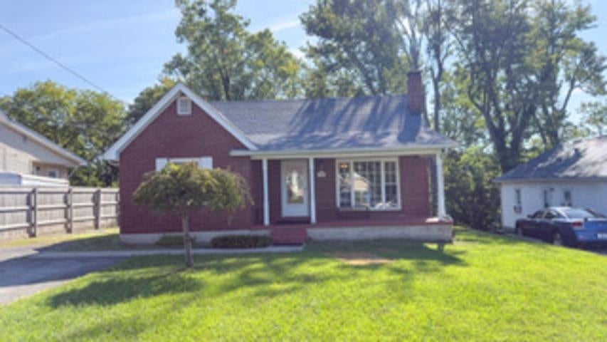 110 Lexington Drive — photo