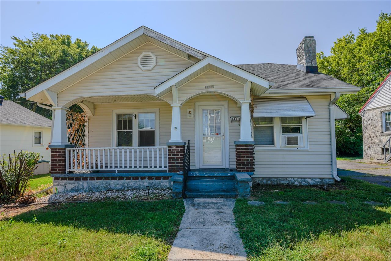 1412 Nutwood Street — photo