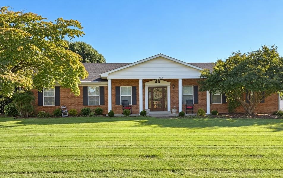 1225 Lois Lane — photo