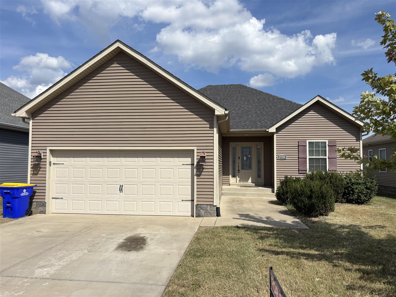 7159 Seagraves Court — photo