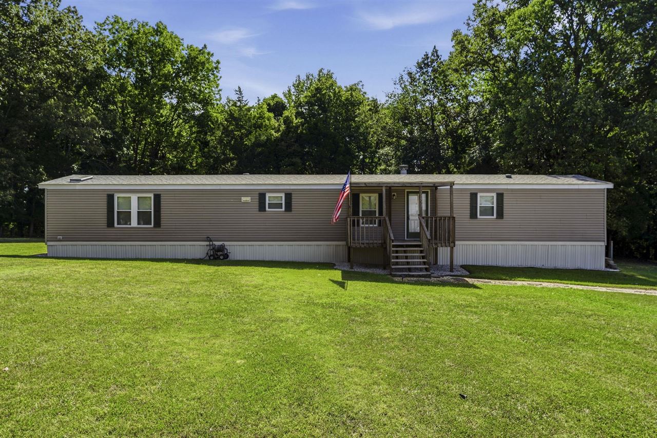 1579 Claypool Boyce Road — photo