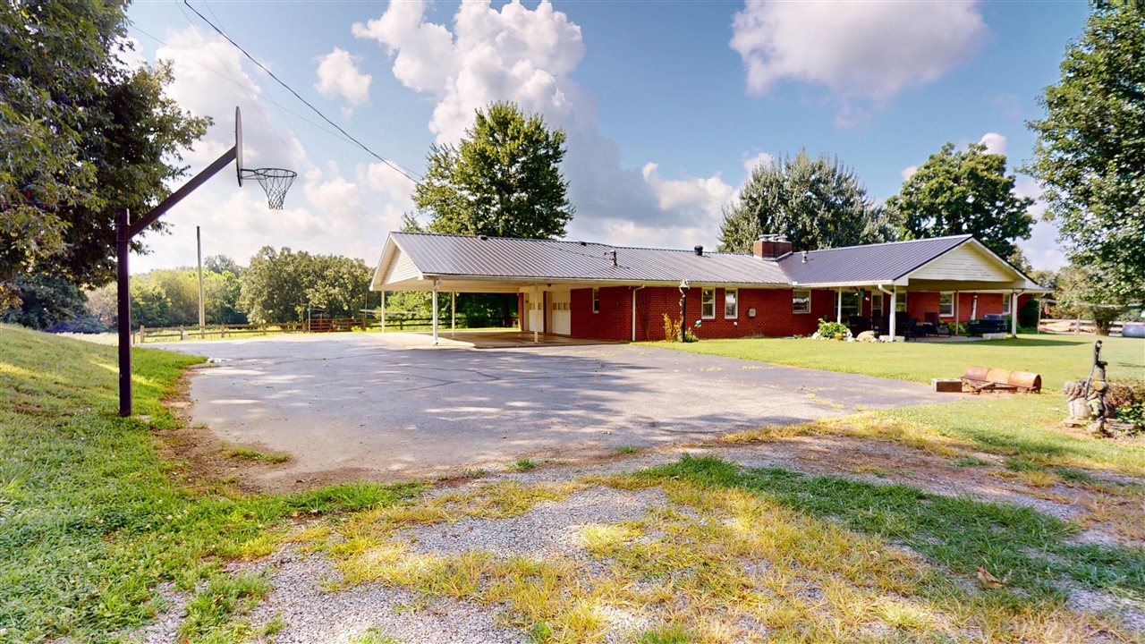 1886 Bowling Green Road — photo